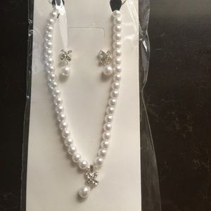 Charlestone faux pearl necklace earrings set‎